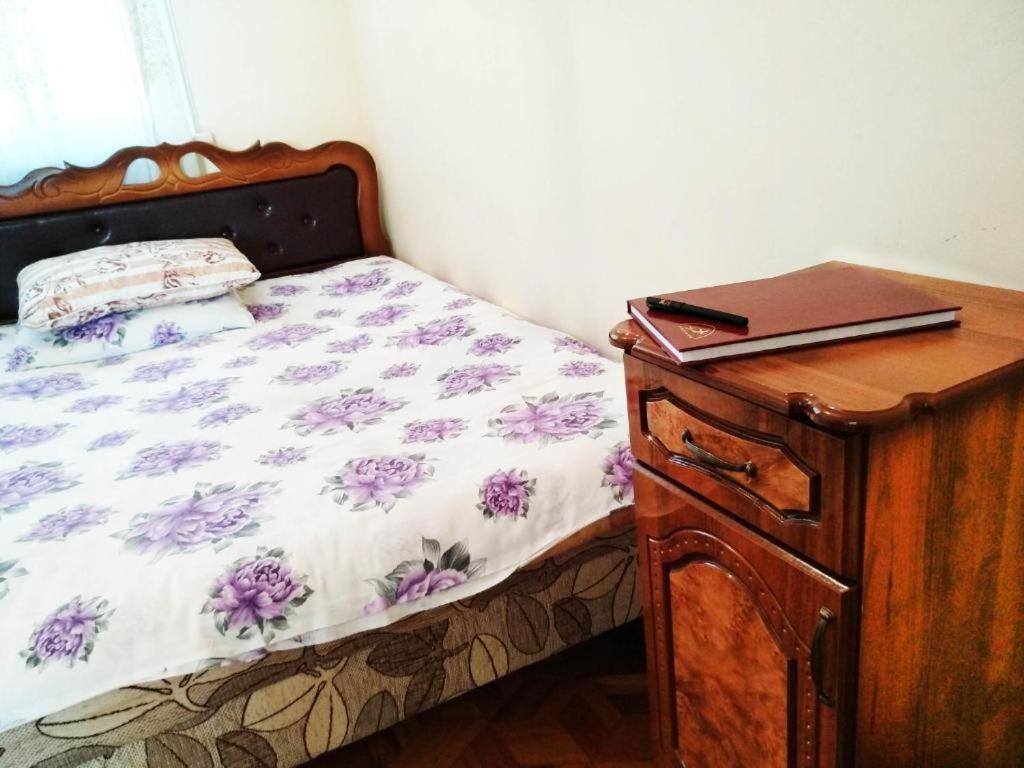 Hostel Sakharov & Tours Yerevan Exterior photo